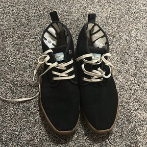 Tom’s Canvas Shoes